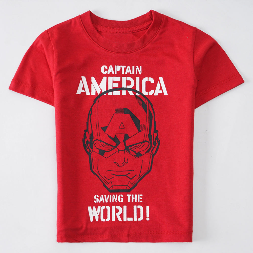 Heroic Style: Red Captain America T-Shirt with Bold Graphic