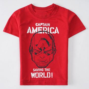 Heroic Style: Red Captain America T-Shirt with Bold Graphic